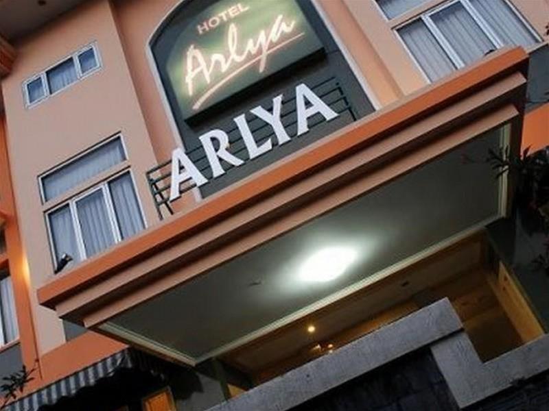 Wisma tamu Arlya *