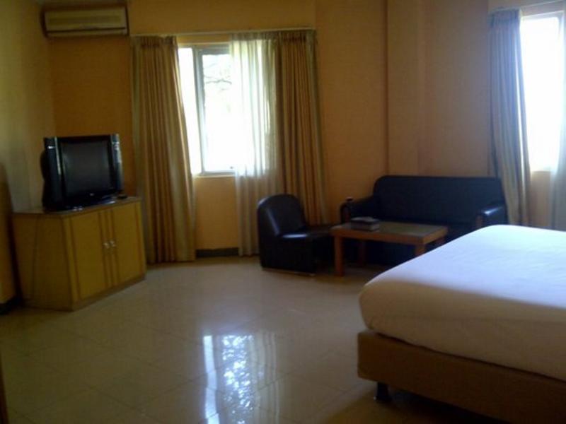 Arlya * Bandung