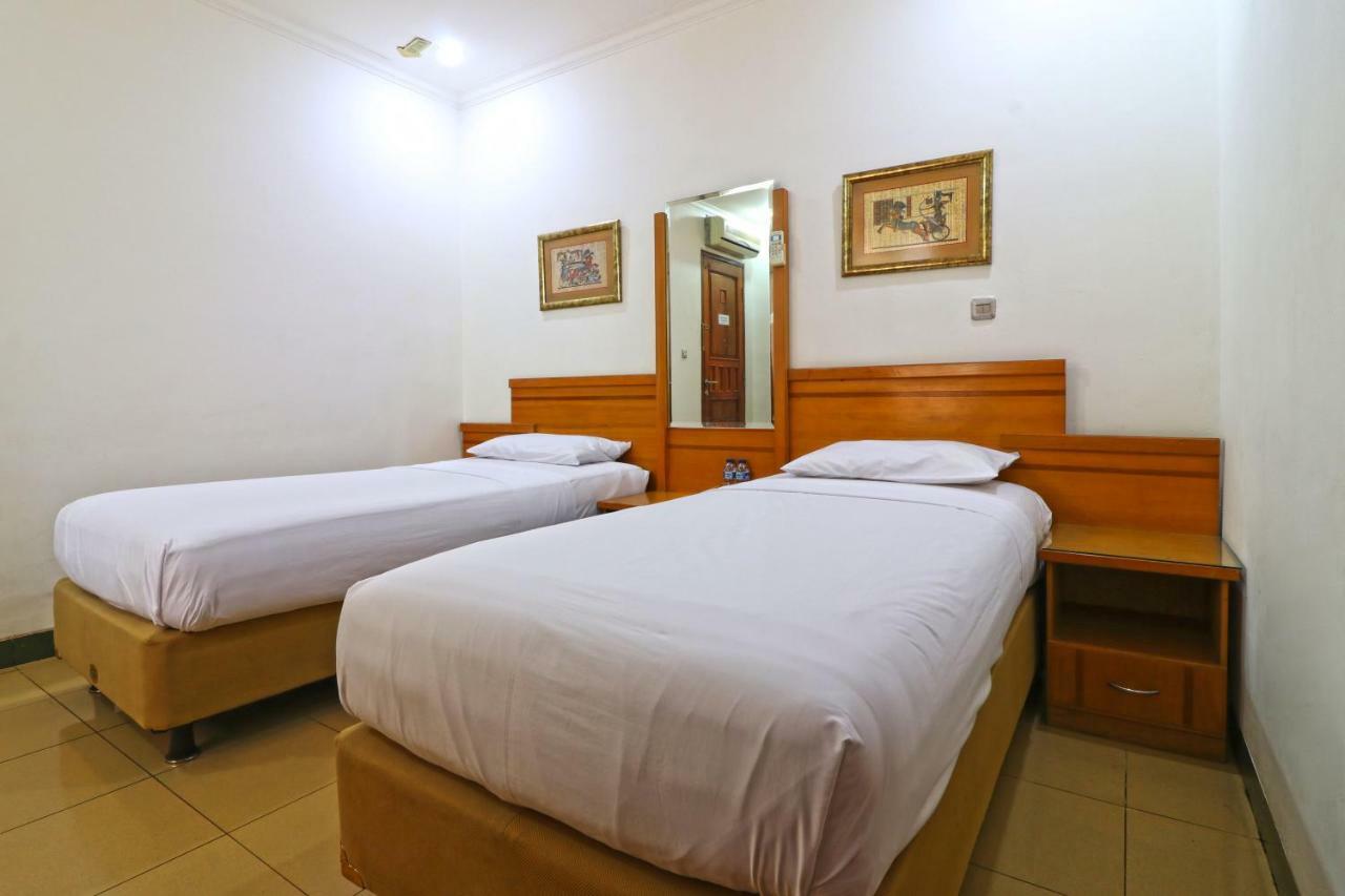 Arlya Wisma tamu *