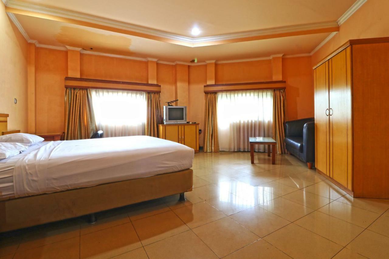 Arlya Wisma tamu