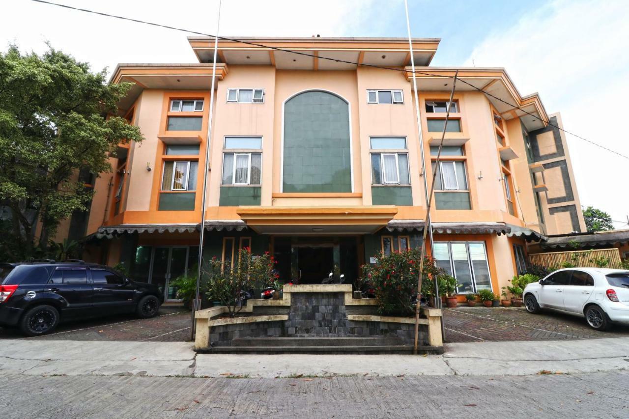 Arlya * Bandung