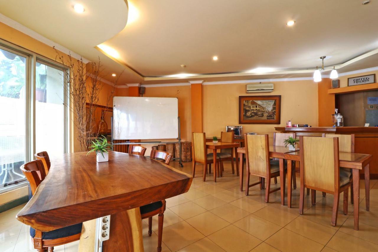 Wisma tamu Arlya Bandung